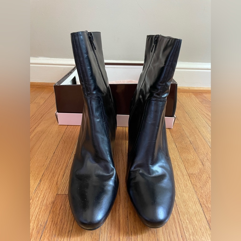 Bandolino Black Leather Ankle Boots Size 9 BRAND NEW